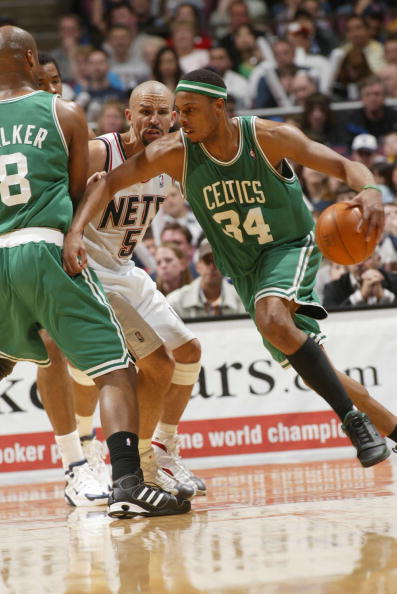 年来凭借其 年来凭借其