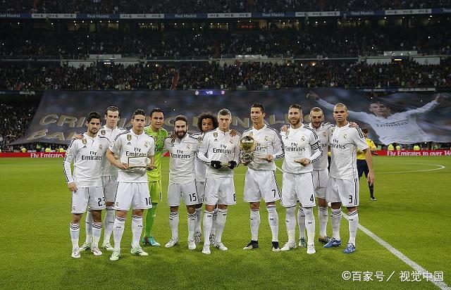 是触碰奖杯 是触碰奖杯